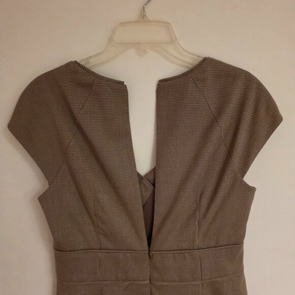 Evan-Picone Women’s Fitted Dress – Size 10 – Classic Taupe - Picture 4 of 6